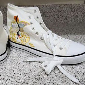 Woman's High Top Canvas Sneakers With Colorful Embroidery  U.S. 11 NEW
